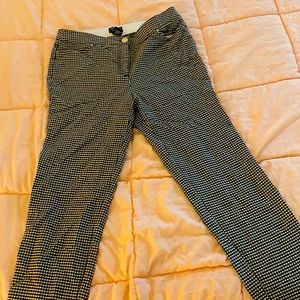 Cute summer capris to wear with a red top